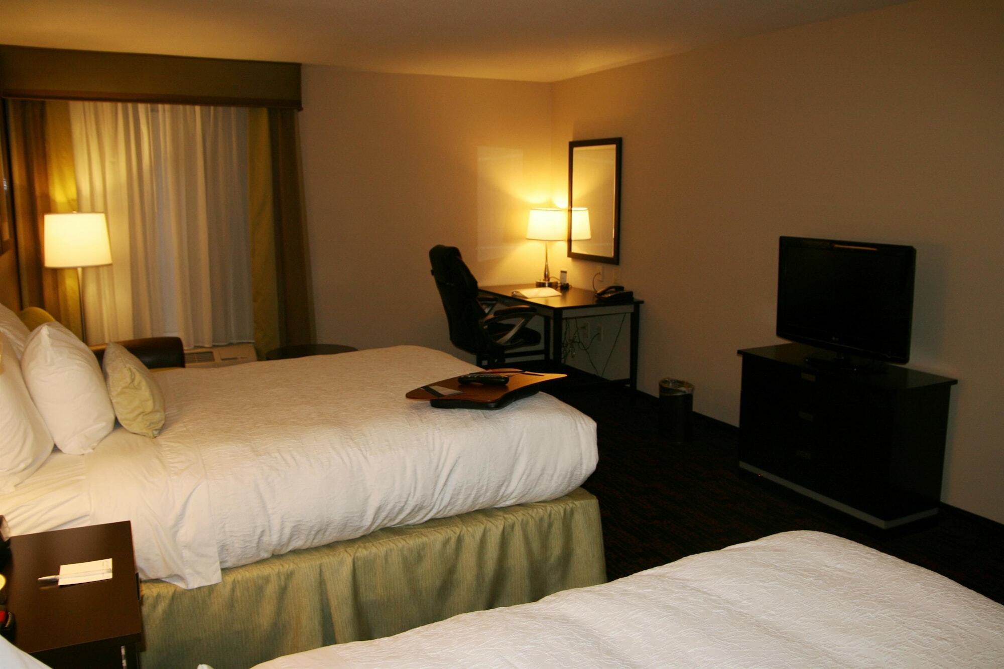 Hampton Inn Jericho - Westbury Habitación foto