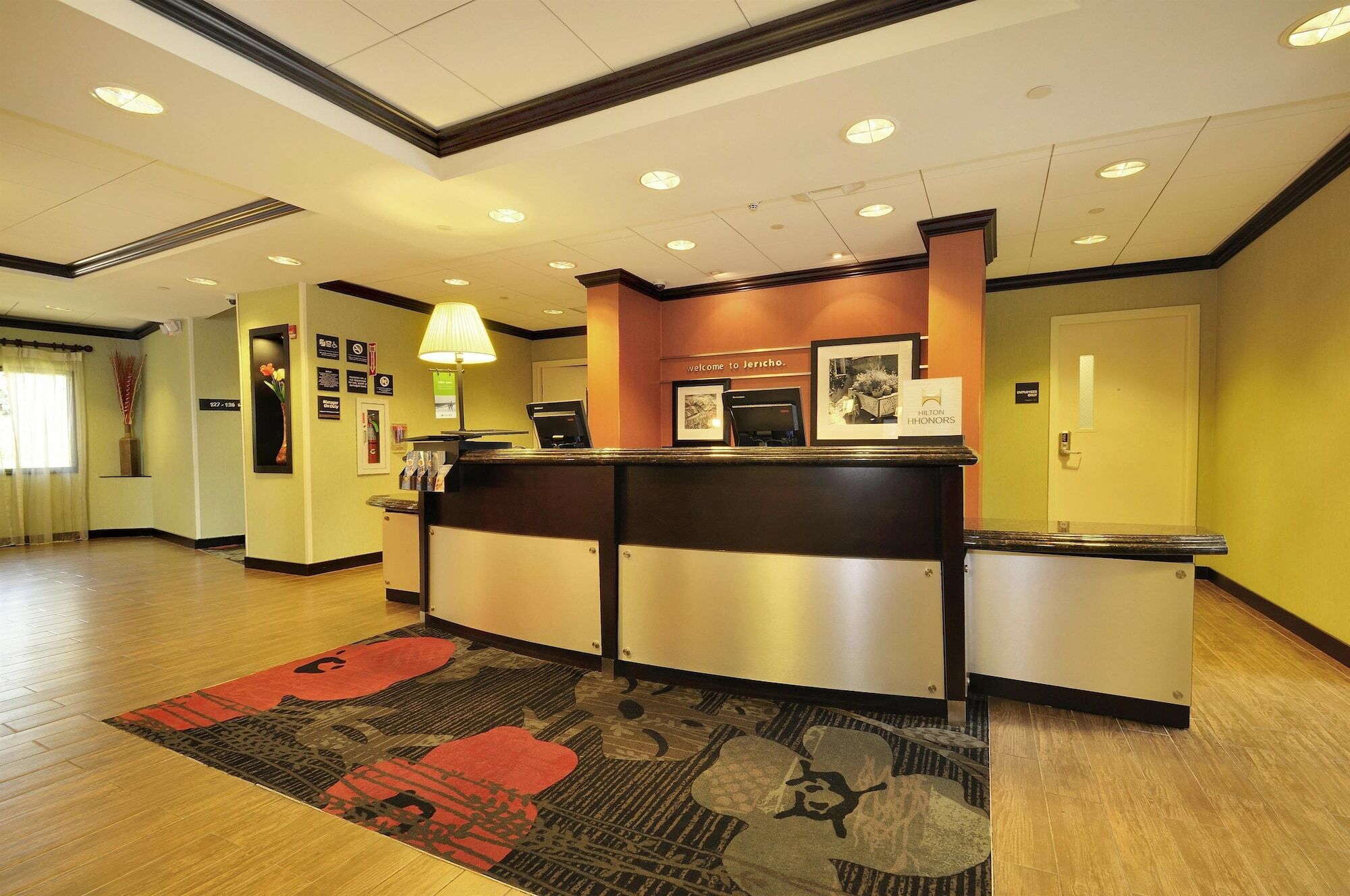 Hampton Inn Jericho - Westbury Exterior foto