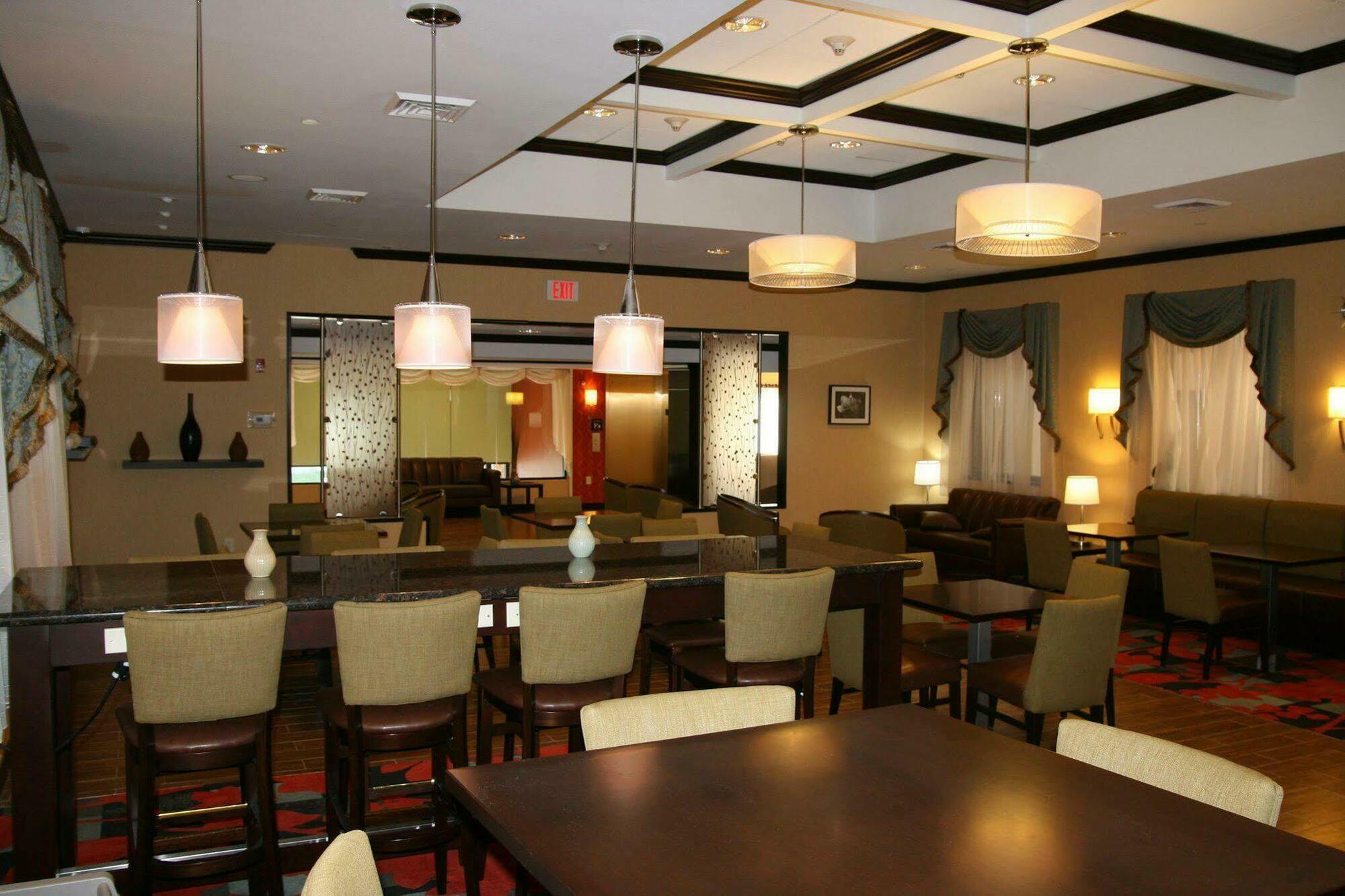 Hampton Inn Jericho - Westbury Restaurante foto